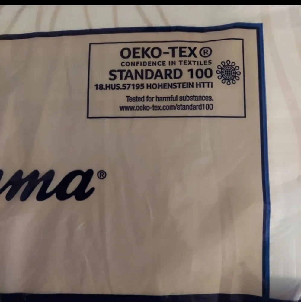 Tommy Bahama Home Ultimate Comfort Pillow Set of 2 Jumbo 20 x 28 Queen BNWT SO